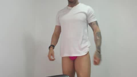 Snapshot of maximus_golden chatting on 4, 5, 2026 Independent Model online show from 4, 5, 2026