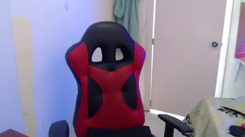 maxinesex_ online show from 4, 3, 2026