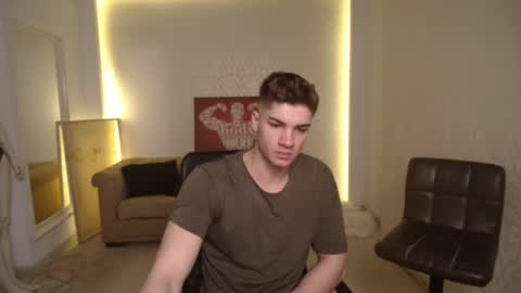 Snapshot of maxkaiden chatting on 9, 3, 2025 MaxKaiden online show from 9, 3, 2025
