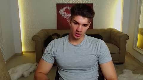 Snapshot of maxkaiden chatting on 12, 9, 2025 MaxKaiden online show from 12, 9, 2025