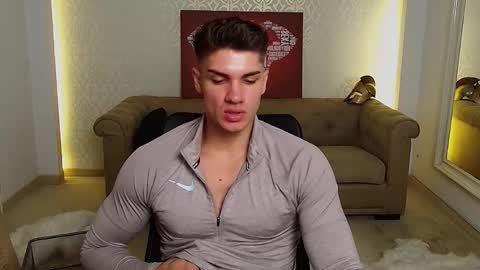 Snapshot of maxkaiden chatting on 18, 9, 2025 MaxKaiden online show from 18, 9, 2025
