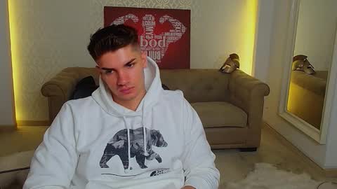 Snapshot of maxkaiden chatting on 19, 9, 2025 MaxKaiden online show from 19, 9, 2025