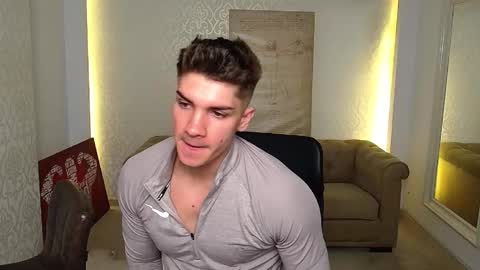 Snapshot of maxkaiden chatting on 5, 10, 2025 MaxKaiden online show from 5, 10, 2025