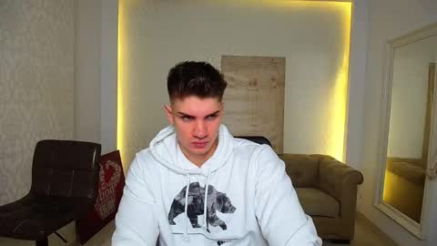 Snapshot of maxkaiden chatting on 16, 10, 2025 MaxKaiden online show from 16, 10, 2025