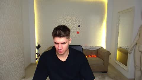 Snapshot of maxkaiden chatting on 20, 10, 2025 MaxKaiden online show from 20, 10, 2025