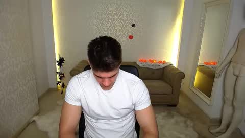 Snapshot of maxkaiden chatting on 21, 10, 2025 MaxKaiden online show from 21, 10, 2025