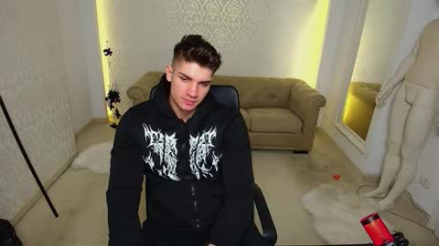 Snapshot of maxkaiden chatting on 10, 11, 2025 MaxKaiden online show from 10, 11, 2025