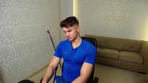 Snapshot of maxkaiden chatting on 20, 11, 2025 MaxKaiden online show from 20, 11, 2025