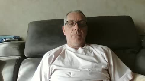 maxou569 online show from 7, 3, 2025