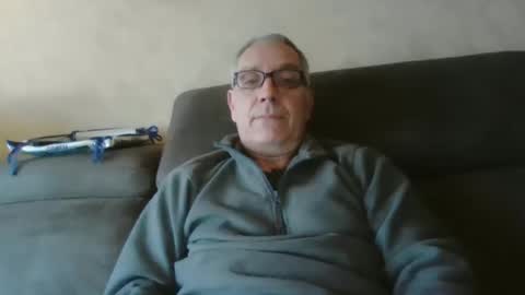 maxou569 online show from 10, 3, 2025