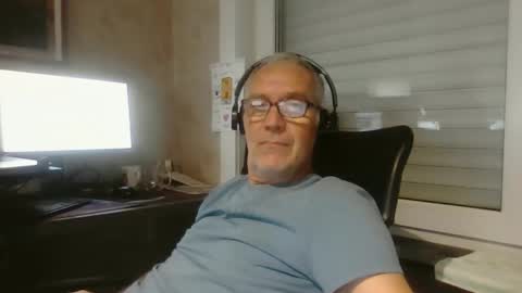 maxou569 online show from 15, 10, 2025