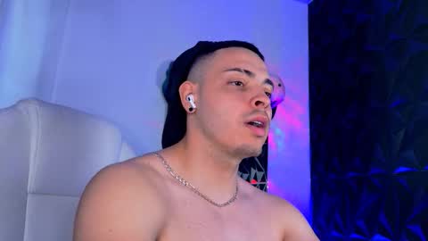 Snapshot of maxwell_dupont chatting on 3, 2, 2026 MAX online show from 3, 2, 2026