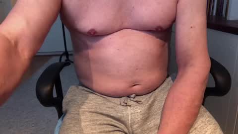 Snapshot of maxx_martin chatting on 5, 2, 2025 Max online show from 5, 2, 2025