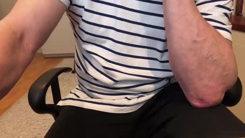 Snapshot of maxx_martin chatting on 10, 2, 2025 Max online show from 10, 2, 2025