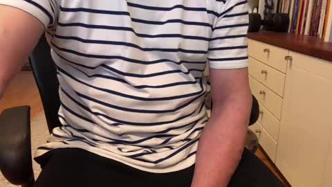 Snapshot of maxx_martin chatting on 11, 2, 2025 Max online show from 11, 2, 2025