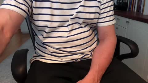 Snapshot of maxx_martin chatting on 12, 2, 2025 Max online show from 12, 2, 2025