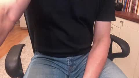 Snapshot of maxx_martin chatting on 23, 10, 2025 Max online show from 23, 10, 2025