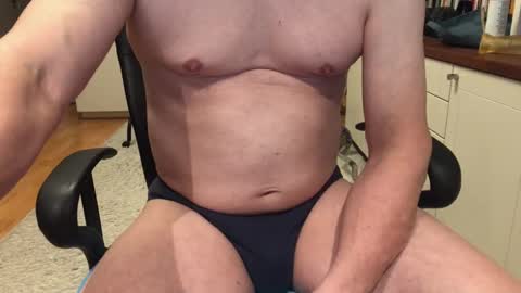 Snapshot of maxx_martin chatting on 17, 11, 2025 Max online show from 17, 11, 2025