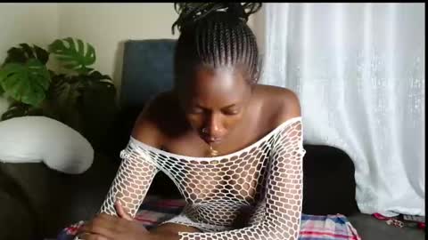 maxxinepetite online show from 8, 2, 2026