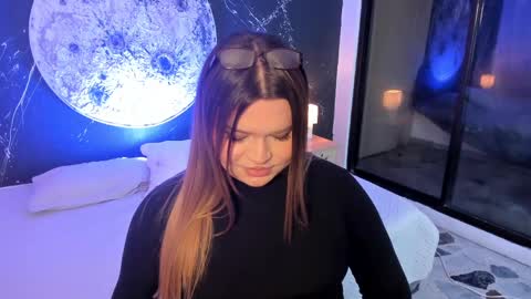 Snapshot of maxxxine_ chatting on 9, 10, 2025 Maxine Minx online show from 9, 10, 2025