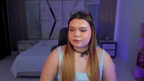 Snapshot of maxxxine_ chatting on 10, 10, 2025 Maxine Minx online show from 10, 10, 2025