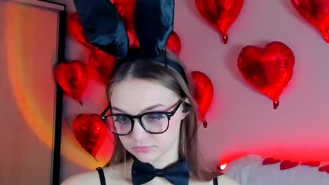 Snapshot of may_fl0wer chatting on 13, 2, 2025 May Flower online show from 13, 2, 2025