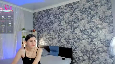 Snapshot of may_want chatting on 3, 10, 2025 Leila online show from 3, 10, 2025