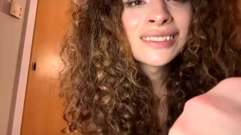 Maya transgirl online show from 15, 12, 2024