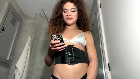 Maya transgirl online show from 10, 10, 2025