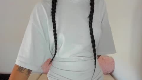 Snapshot of maya_and_guests chatting on 18, 9, 2025 Maya online show from 18, 9, 2025