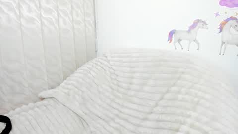 Snapshot of maya_and_guests chatting on 27, 11, 2025 Maya online show from 27, 11, 2025