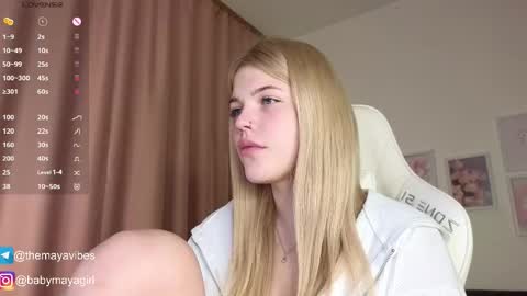 Snapshot of maya_blonde18 chatting on 12, 11, 2025 Maya online show from 12, 11, 2025