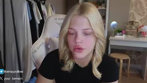 Snapshot of maya_blonde18 chatting on 6, 7, 2026 Maya online show from 6, 7, 2026