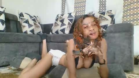 Snapshot of maya_dol chatting on 8, 5, 2026 maya online show from 8, 5, 2026