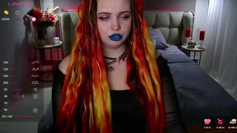 Maya Mils online show from 30, 1, 2025