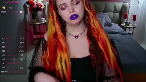 Maya Mils online show from 3, 2, 2025