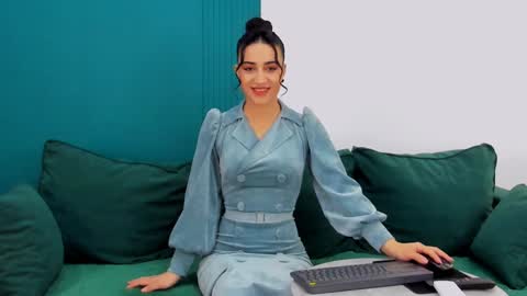 Maya online show from 8, 2, 2025