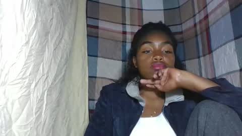 Snapshot of mayajadorelie chatting on 13, 9, 2025 charlesia online show from 13, 9, 2025