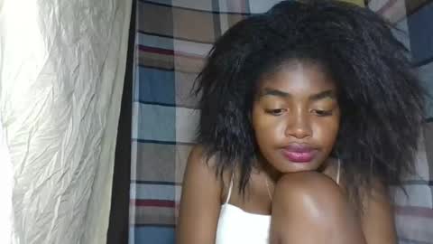 Snapshot of mayajadorelie chatting on 15, 9, 2025 charlesia online show from 15, 9, 2025