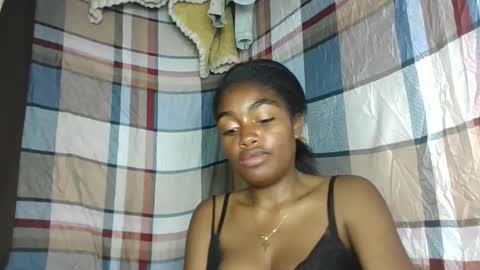 Snapshot of mayajadorelie chatting on 17, 9, 2025 charlesia online show from 17, 9, 2025