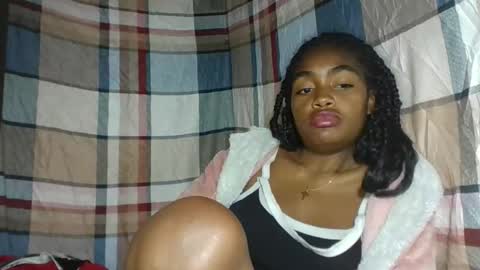 Snapshot of mayajadorelie chatting on 22, 9, 2025 charlesia online show from 22, 9, 2025