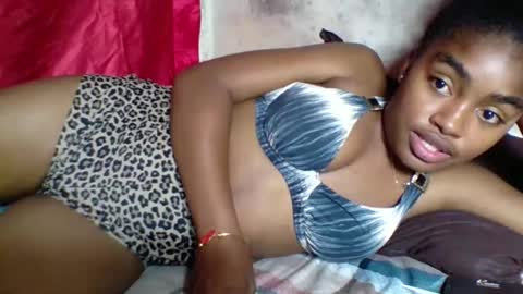 Snapshot of mayajadorelie chatting on 18, 10, 2025 charlesia online show from 18, 10, 2025