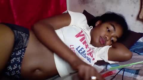 Snapshot of mayajadorelie chatting on 19, 10, 2025 charlesia online show from 19, 10, 2025