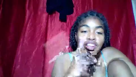 Snapshot of mayajadorelie chatting on 30, 10, 2025 charlesia online show from 30, 10, 2025
