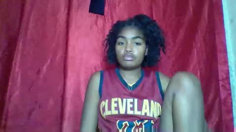 Snapshot of mayajadorelie chatting on 2, 11, 2025 charlesia online show from 2, 11, 2025