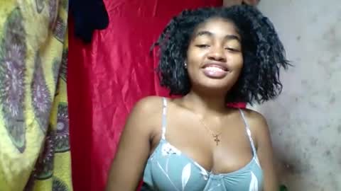 Snapshot of mayajadorelie chatting on 9, 11, 2025 charlesia online show from 9, 11, 2025