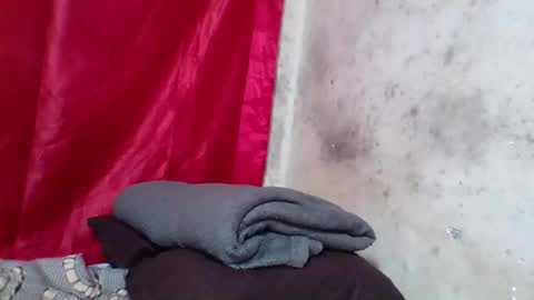 Snapshot of mayajadorelie chatting on 17, 11, 2025 charlesia online show from 17, 11, 2025