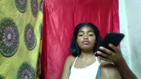 Snapshot of mayajadorelie chatting on 24, 11, 2025 charlesia online show from 24, 11, 2025