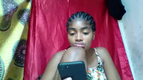 Snapshot of mayajadorelie chatting on 2, 12, 2025 charlesia online show from 2, 12, 2025