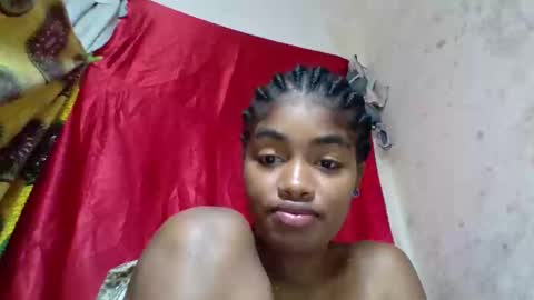 Snapshot of mayajadorelie chatting on 5, 12, 2025 charlesia online show from 5, 12, 2025